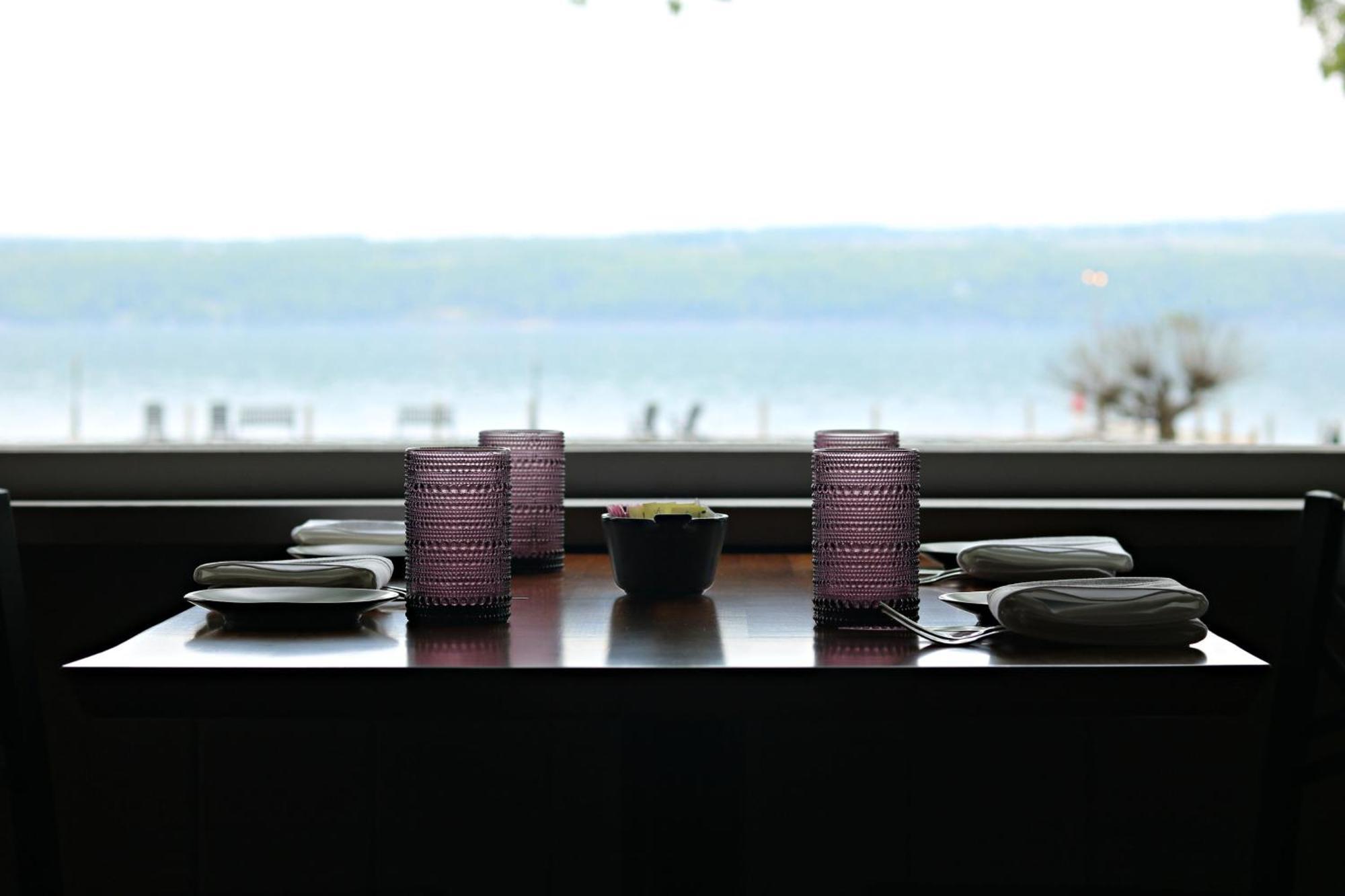 Plum Point Lodge Himrod Exteriör bild